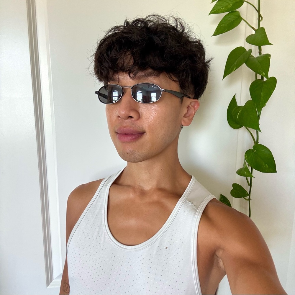 Vintage Y2K Gunmetal Gray Sunglasses - Picture 6 of 6